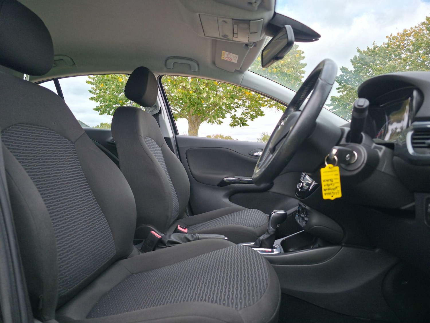 Used Vauxhall Corsa 2016 for sale - 76137134: Photo 8