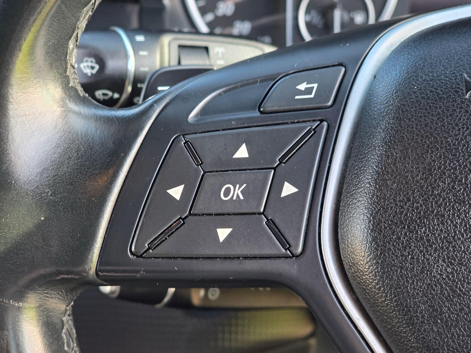 Used Mercedes-Benz A-Class 2014 for sale - 76781743: Photo 35