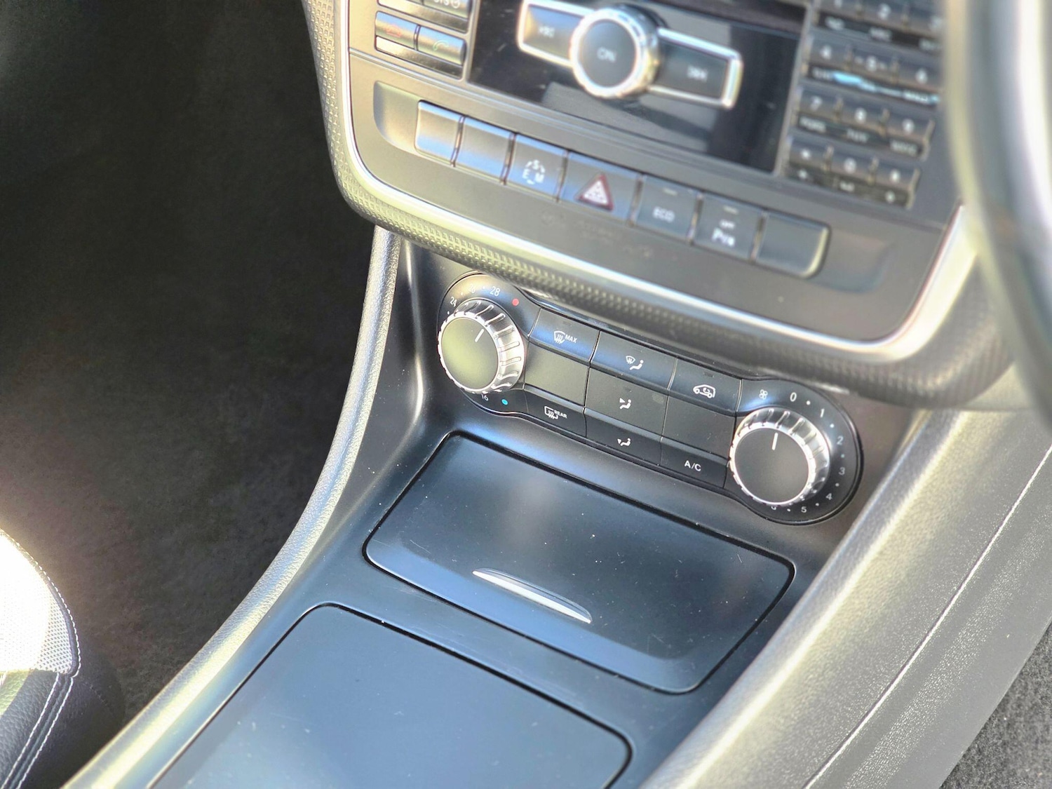 Used Mercedes-Benz A-Class 2014 for sale - 76781743: Photo 37