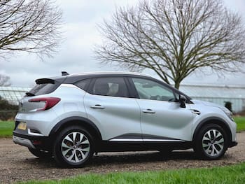 Used Renault Captur 2020 for sale - 79613255: Photo