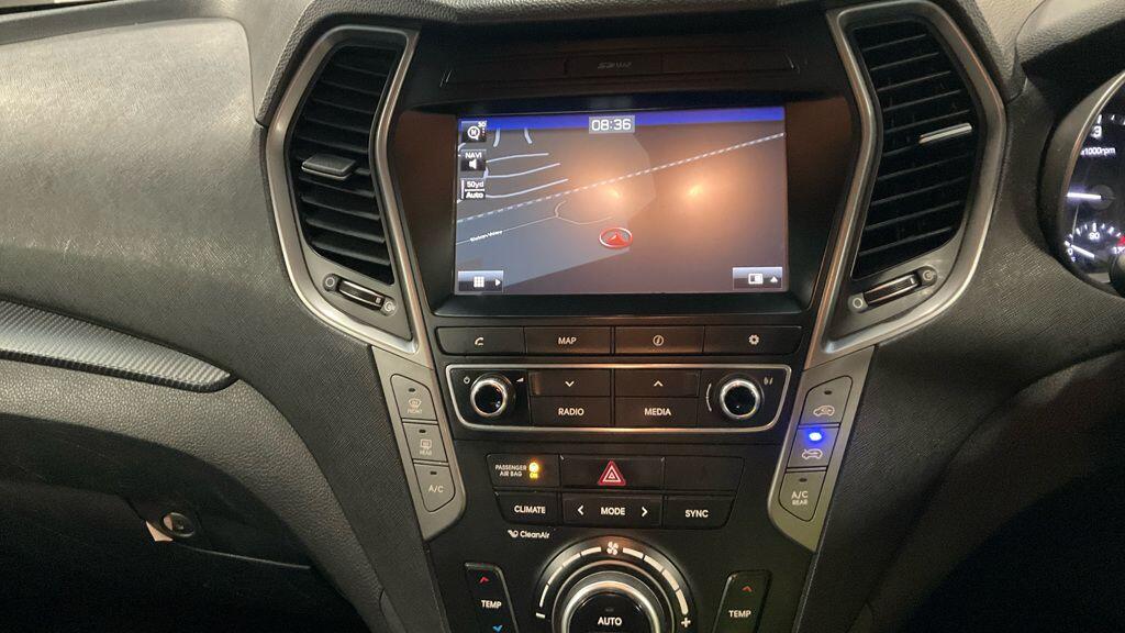 Used Hyundai Santa Fe 2017 for sale - 77305584: Photo 11