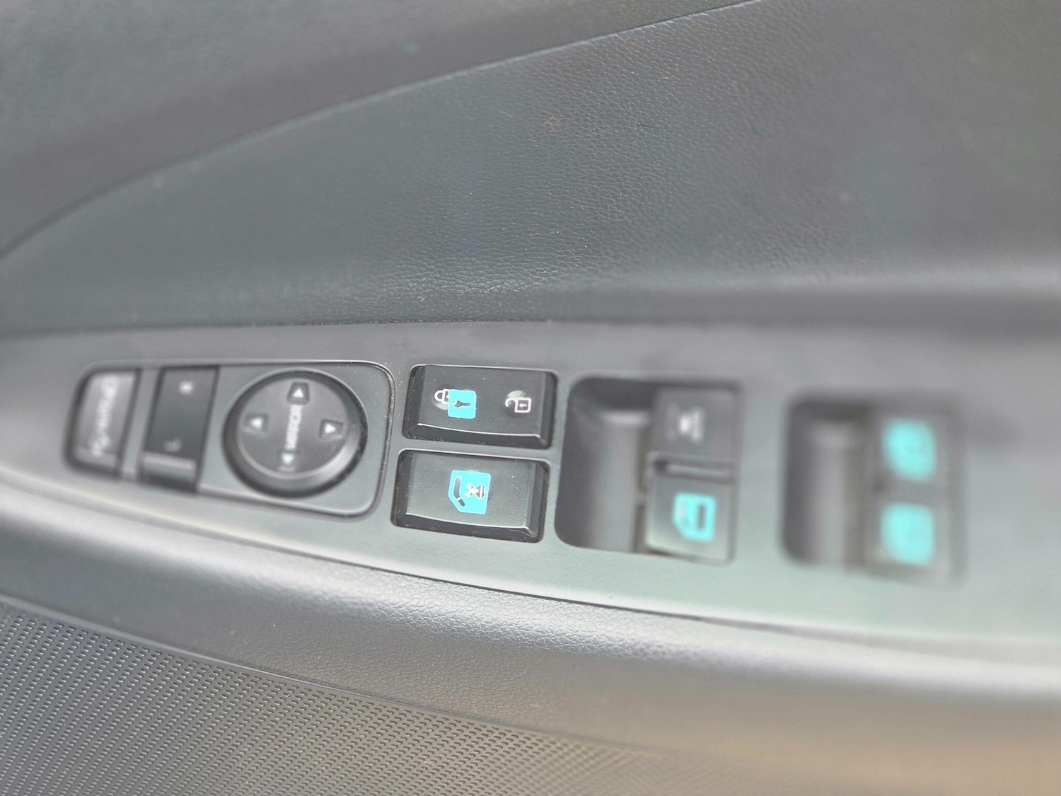 Used Hyundai TUCSON for sale - 76976340: Photo 40