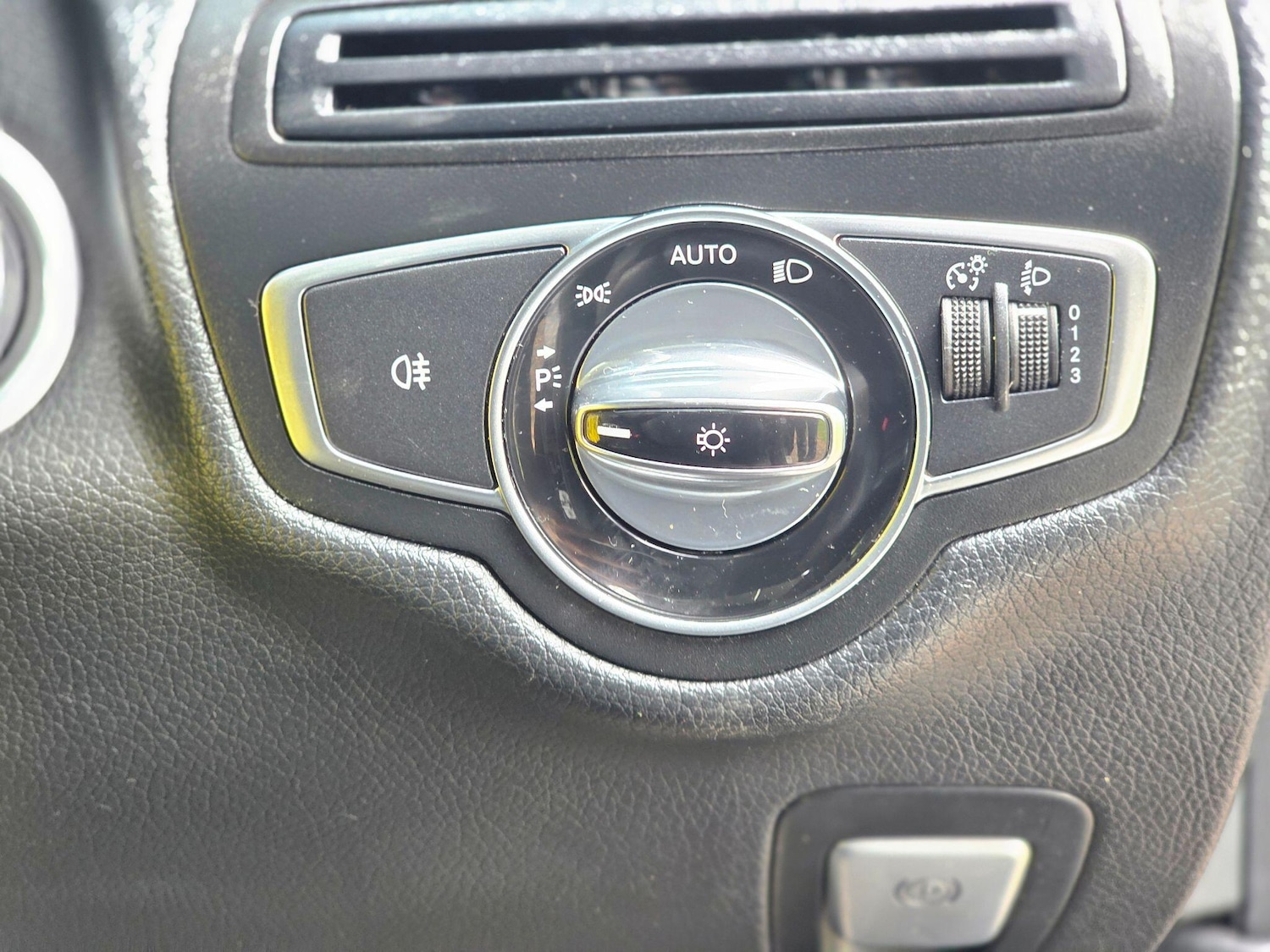 Vehicle 33