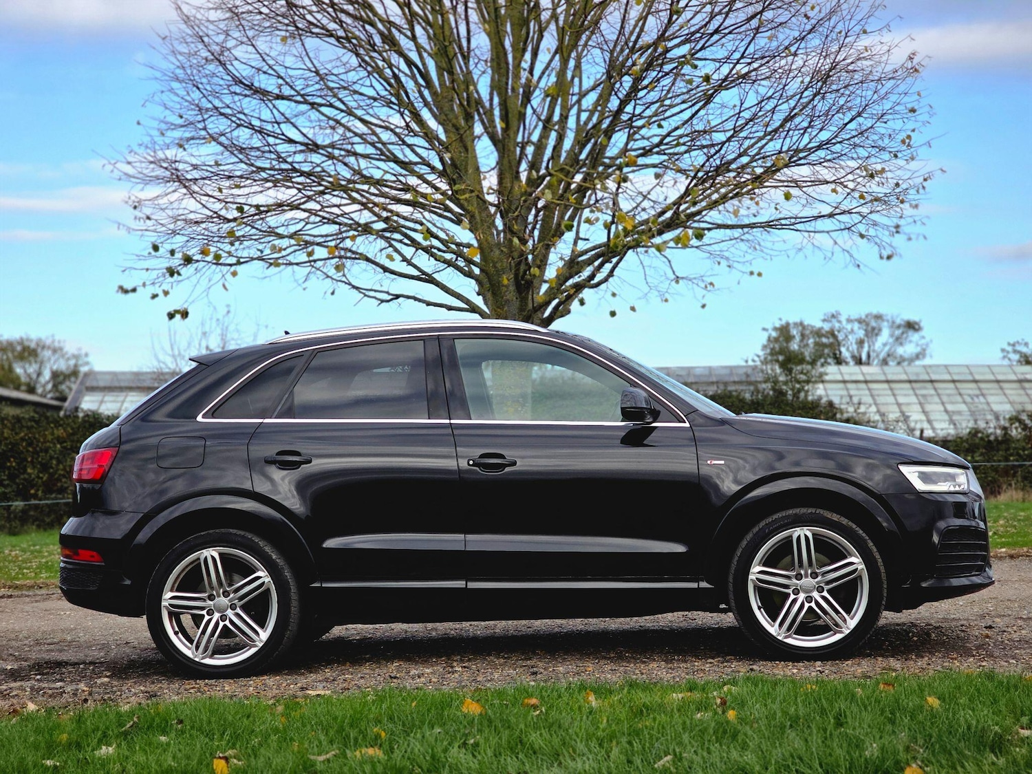 Used Audi Q3 2015 for sale - 77939978: Photo 3