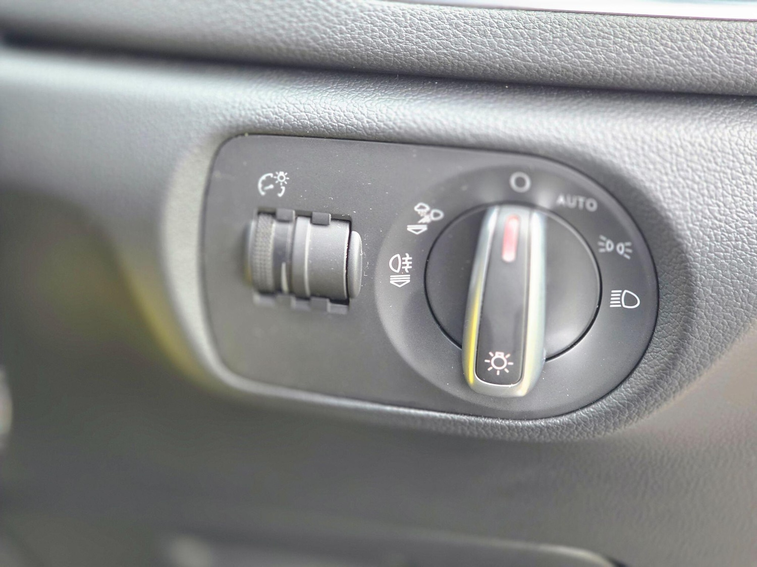 Used Audi Q3 2015 for sale - 77939978: Photo 48