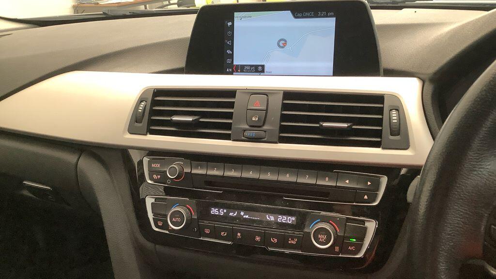 Used BMW 3 Series 2018 for sale - 77783588: Photo 11