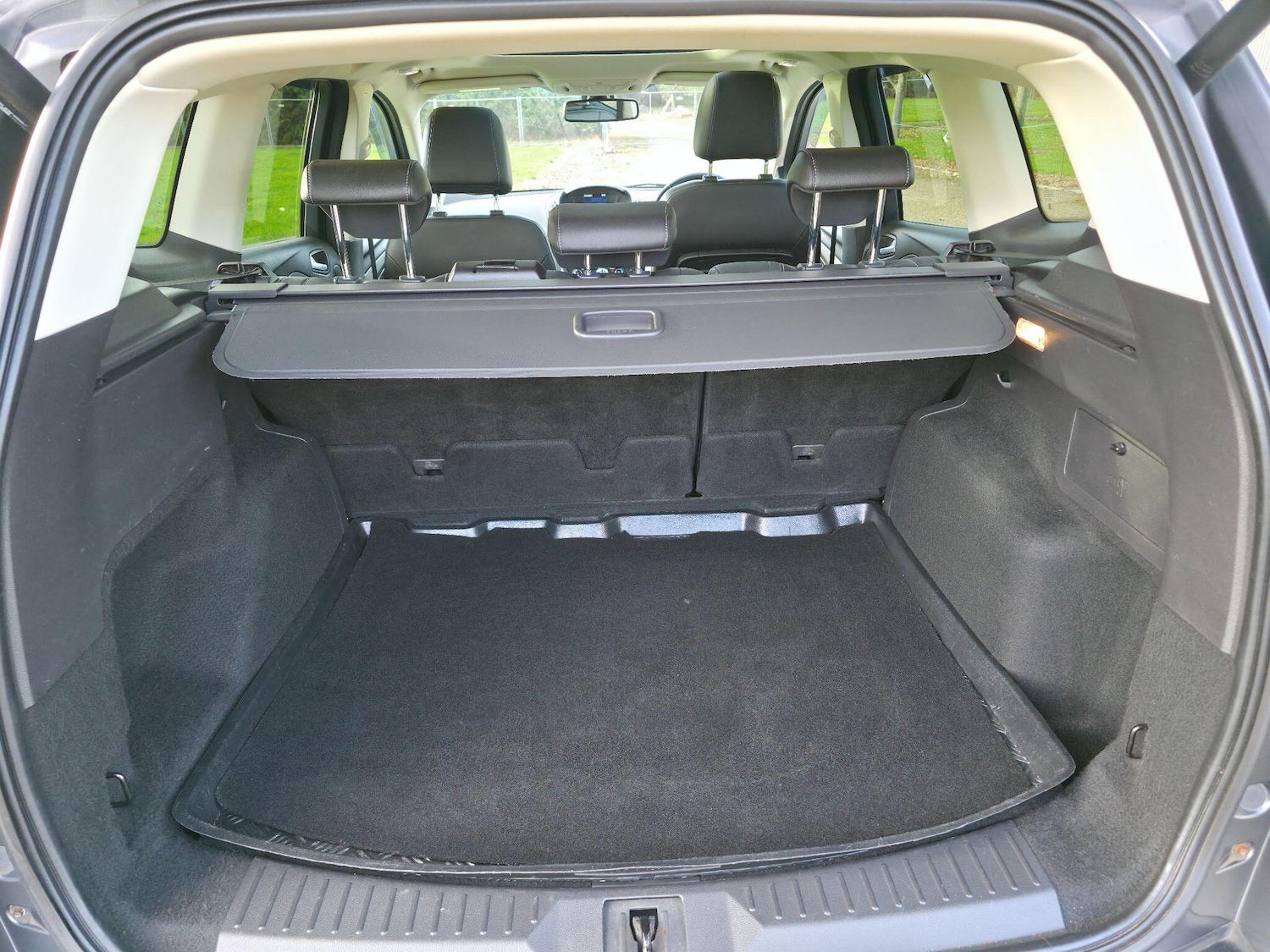 Used Ford Kuga 2014 for sale - 76538556: Photo 47