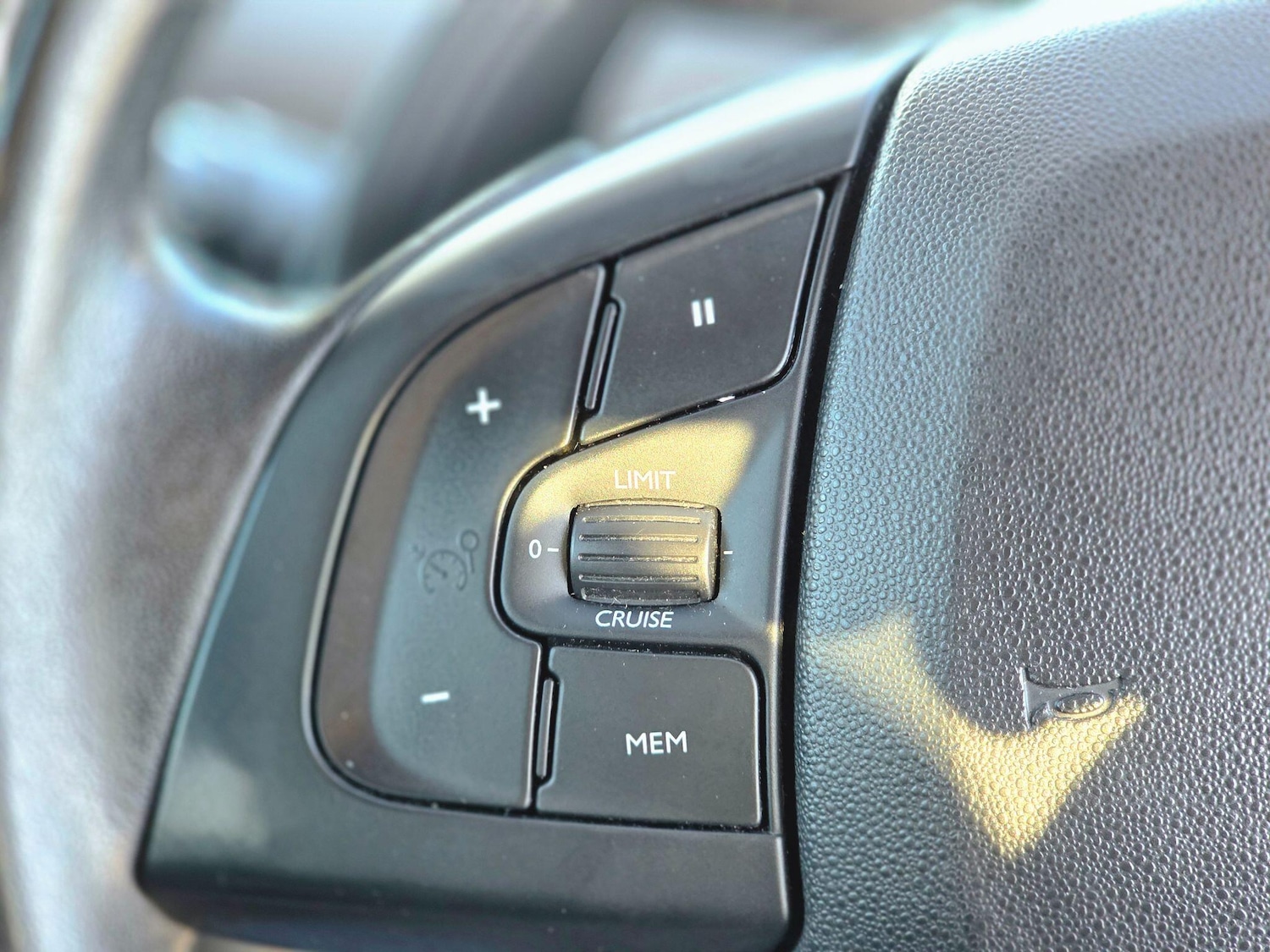 Used Citroen C4 Cactus 2017 for sale - 77395970: Photo 32