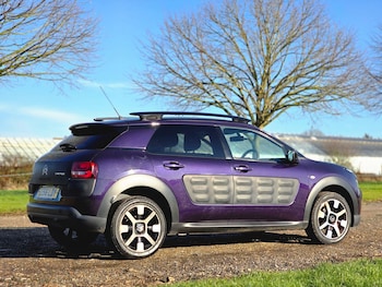 Used Citroen C4 Cactus 2017 for sale - 77395970: Photo