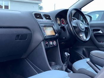 Used Volkswagen Polo 2011 for sale - 77029289: Photo