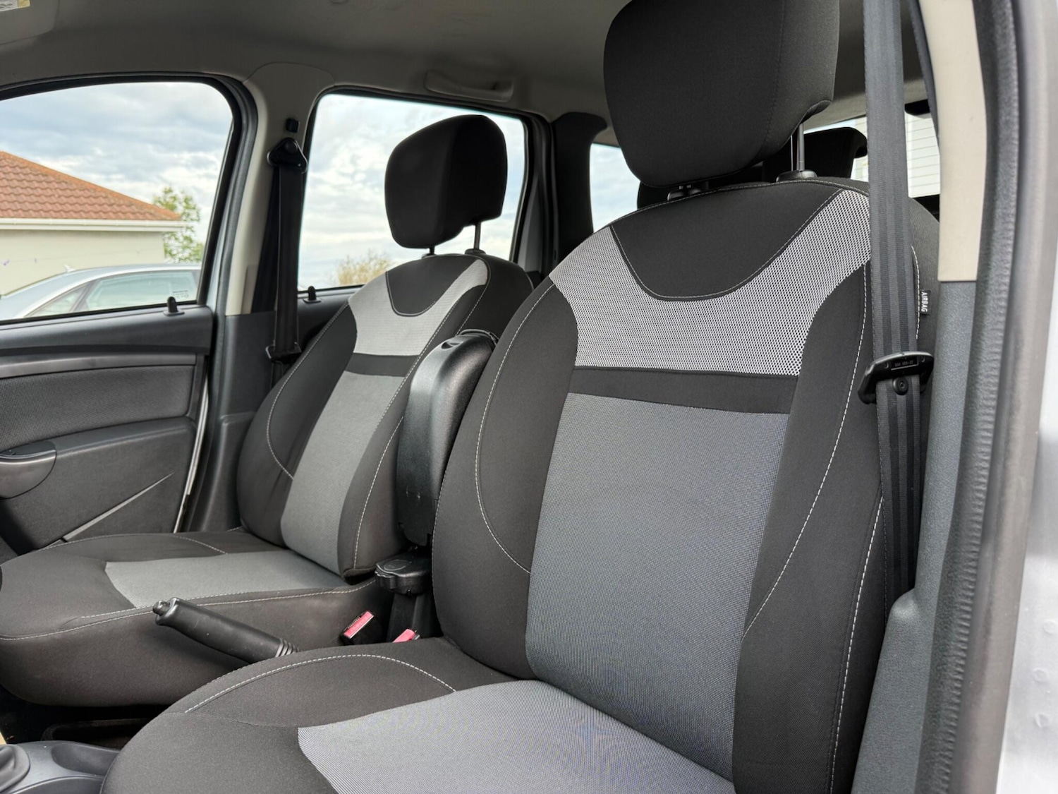 Used Dacia Duster 2016 for sale - 76608205: Photo 23