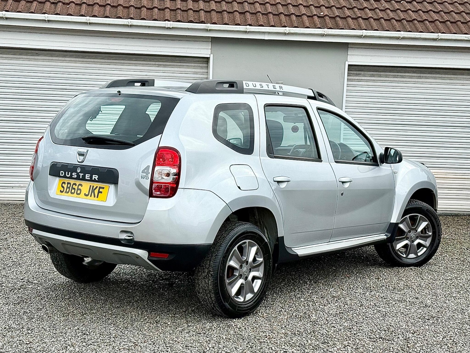 Used Dacia Duster 2016 for sale - 76608205: Photo 3