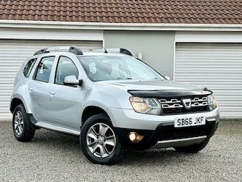 Used Dacia Duster 2016 for sale - 76608205: Photo