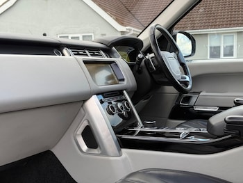 Used Land Rover Range Rover 2017 for sale - 76990247: Photo