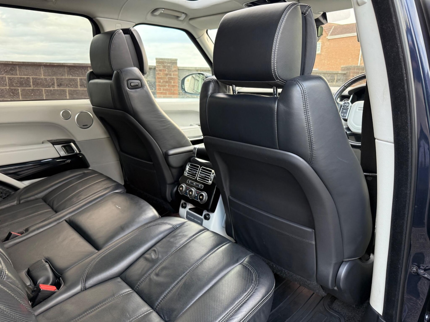 Used Land Rover Range Rover 2017 for sale - 76990247: Photo 37