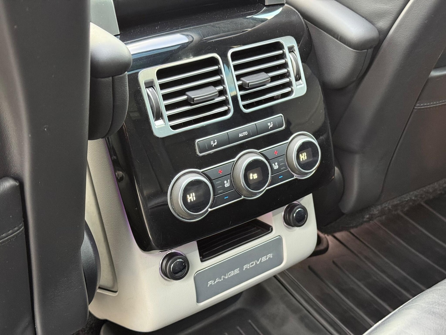 Used Land Rover Range Rover 2017 for sale - 76990247: Photo 43