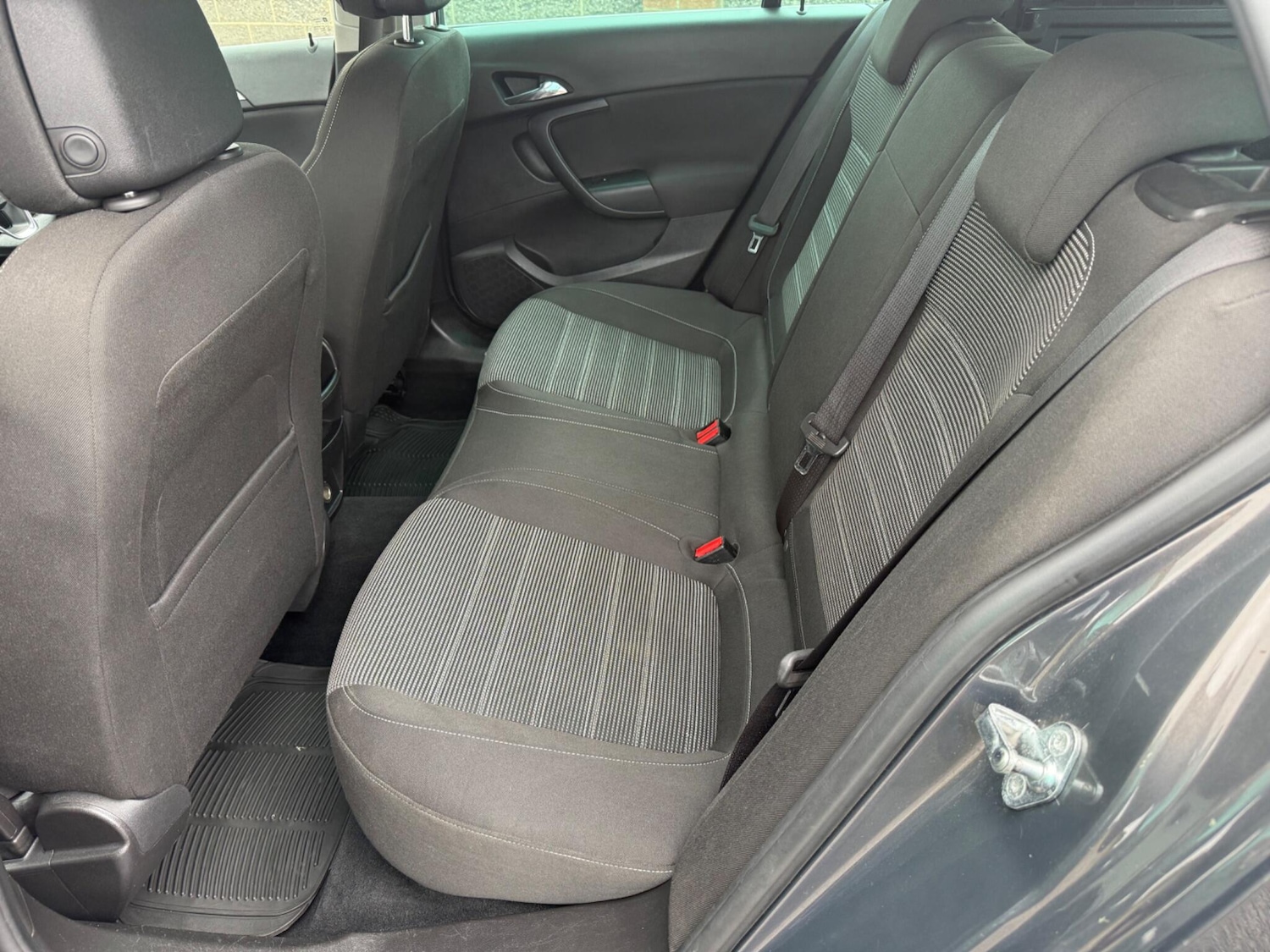 Used Vauxhall Insignia 2015 for sale - 76988659: Photo 30