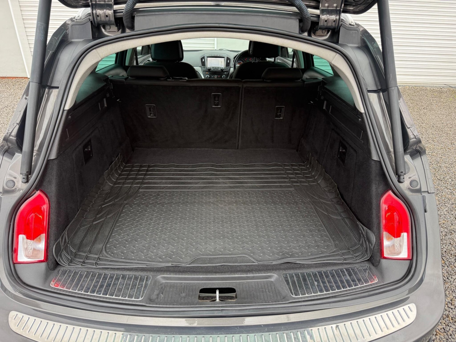 Used Vauxhall Insignia 2015 for sale - 76988659: Photo 31