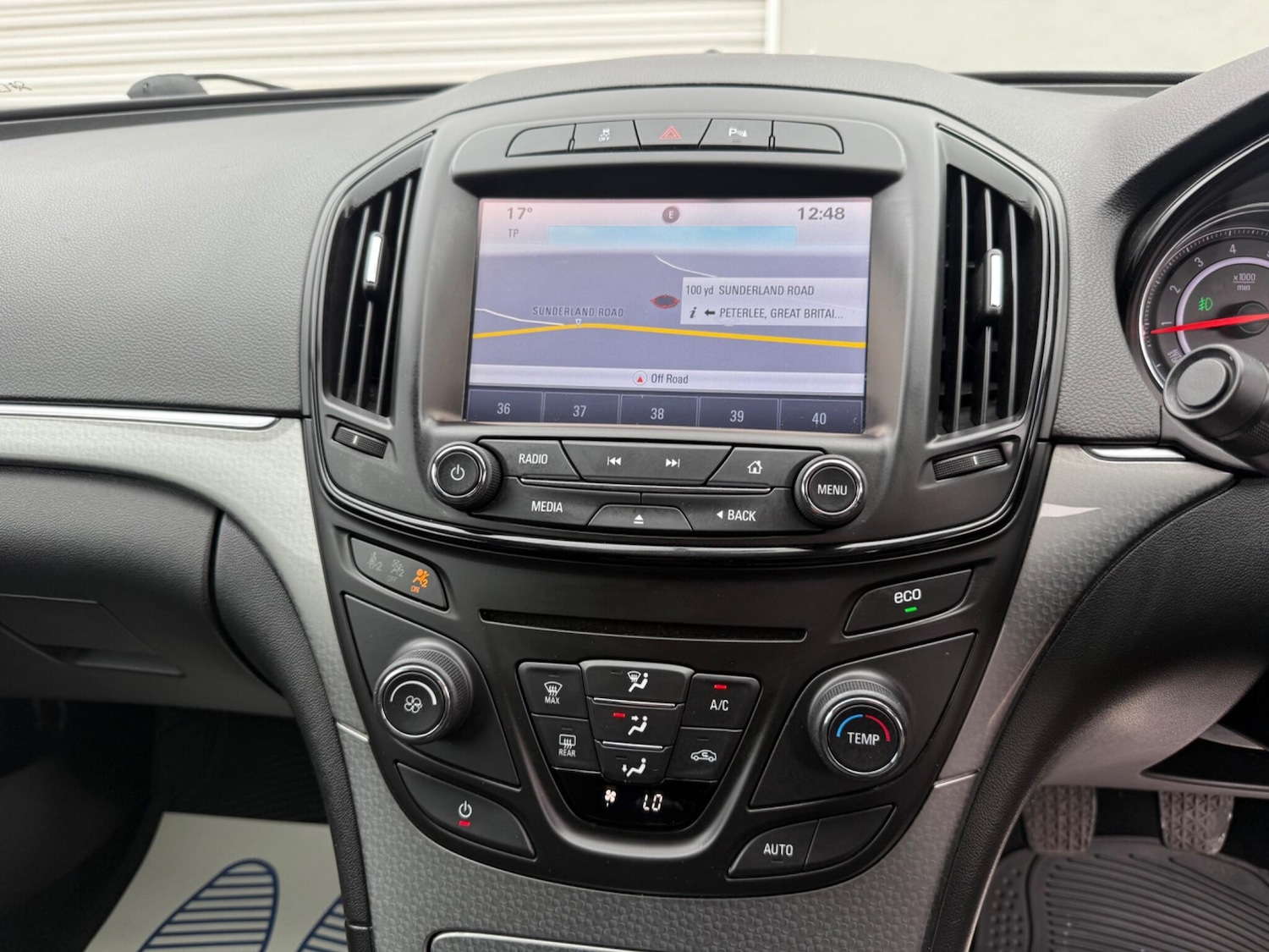 Used Vauxhall Insignia 2015 for sale - 76988659: Photo 36