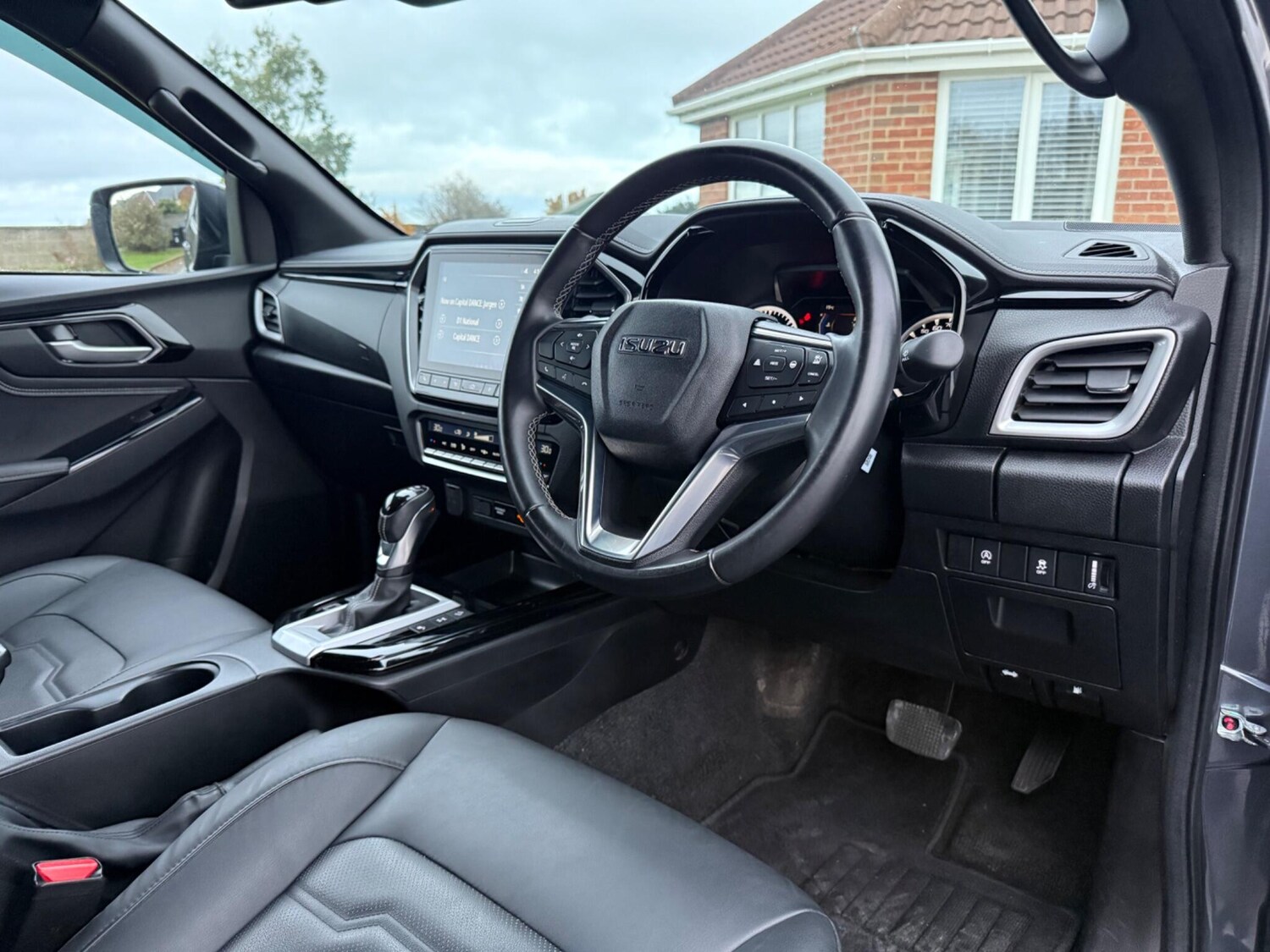 Used Isuzu D-Max 2023 for sale - 76608410: Photo 25