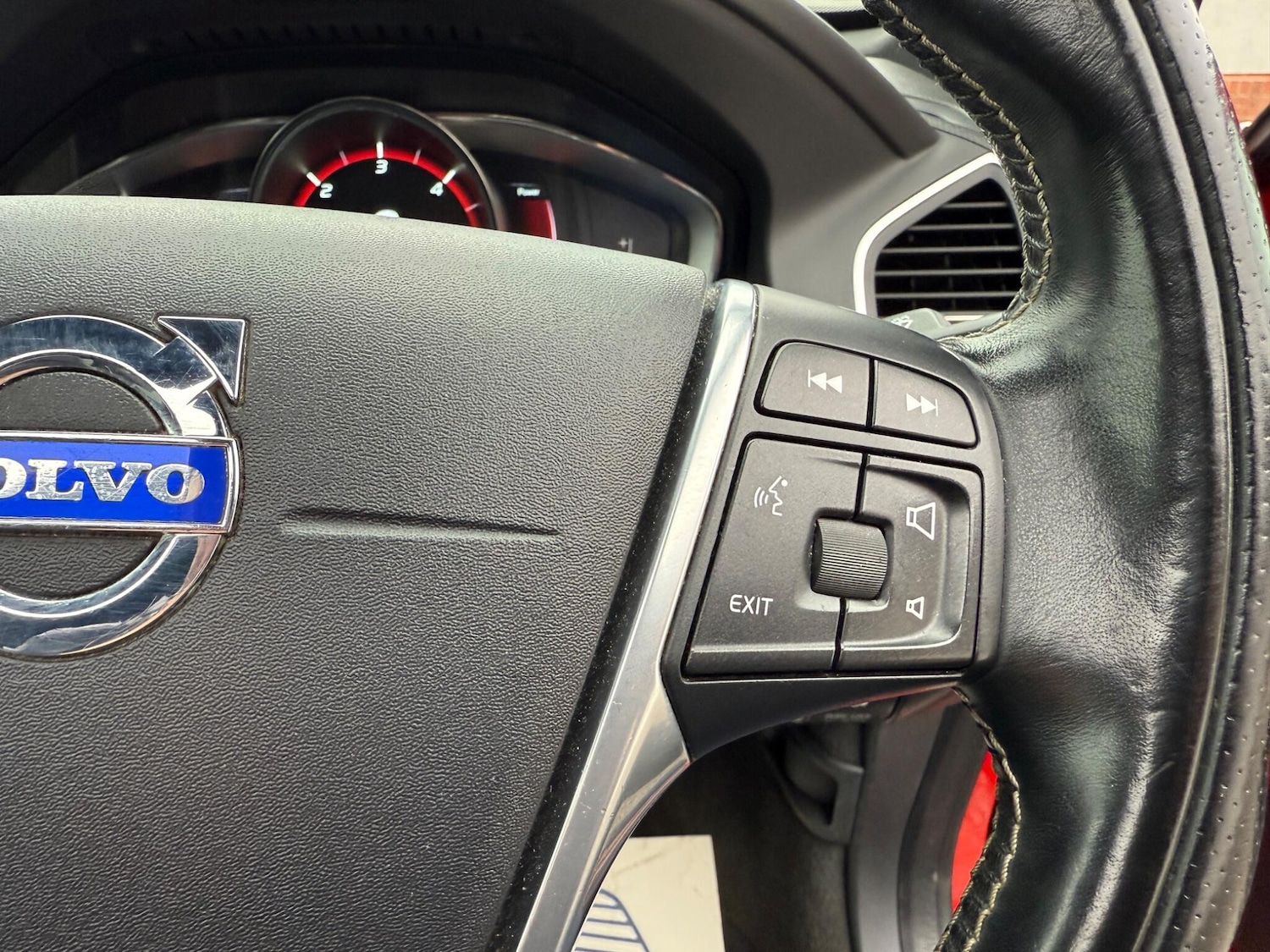 Used Volvo XC60 2014 for sale - 76608129: Photo 50