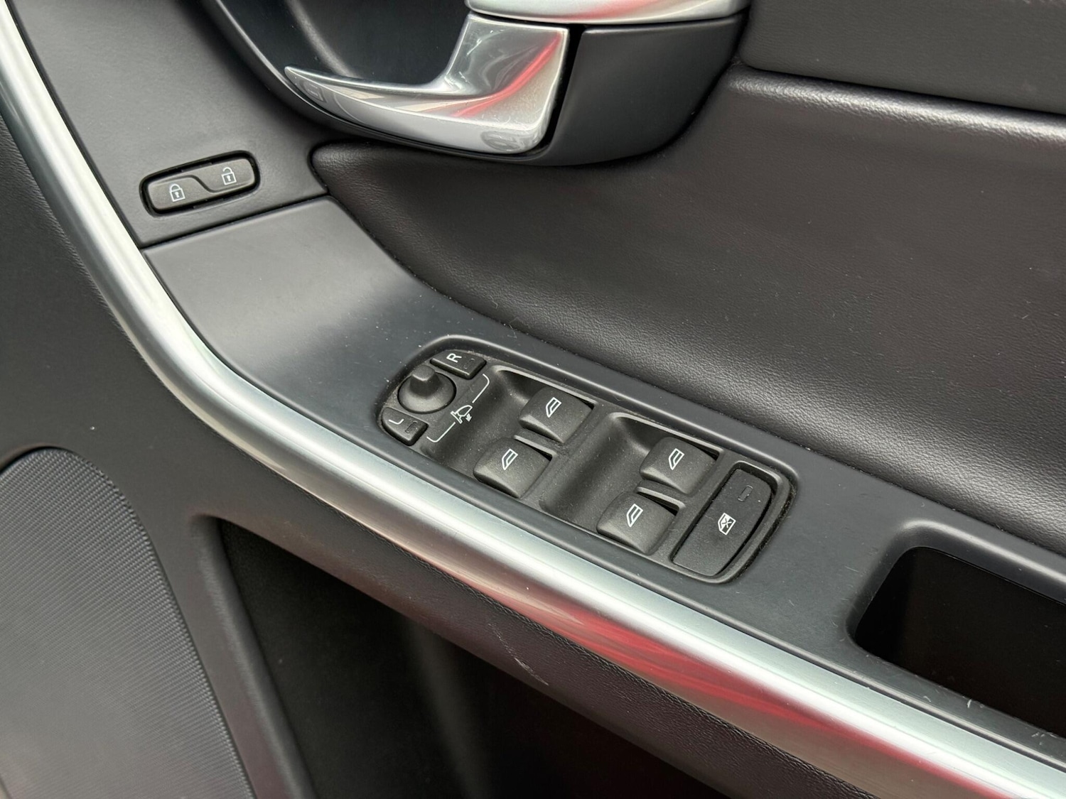 Used Volvo XC60 2014 for sale - 76608129: Photo 54