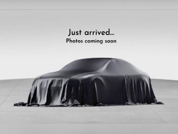 2015 (64) - M5 4dr DCT