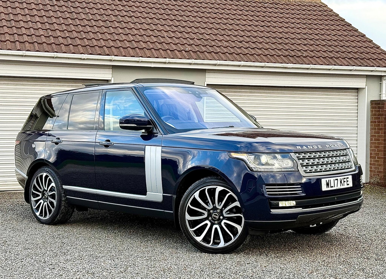 Used Land Rover Range Rover 2017 for sale - 76607214: Photo 1
