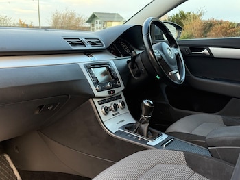 Used Volkswagen Passat 2013 for sale - 76850204: Photo