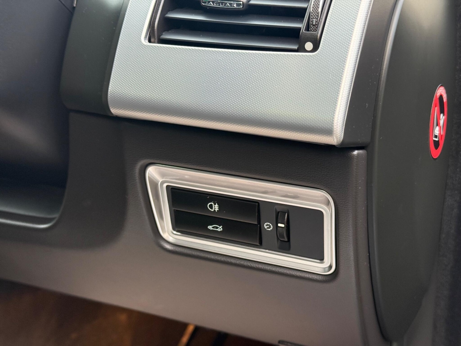 Used Jaguar XF 2014 for sale - 77626282: Photo 50