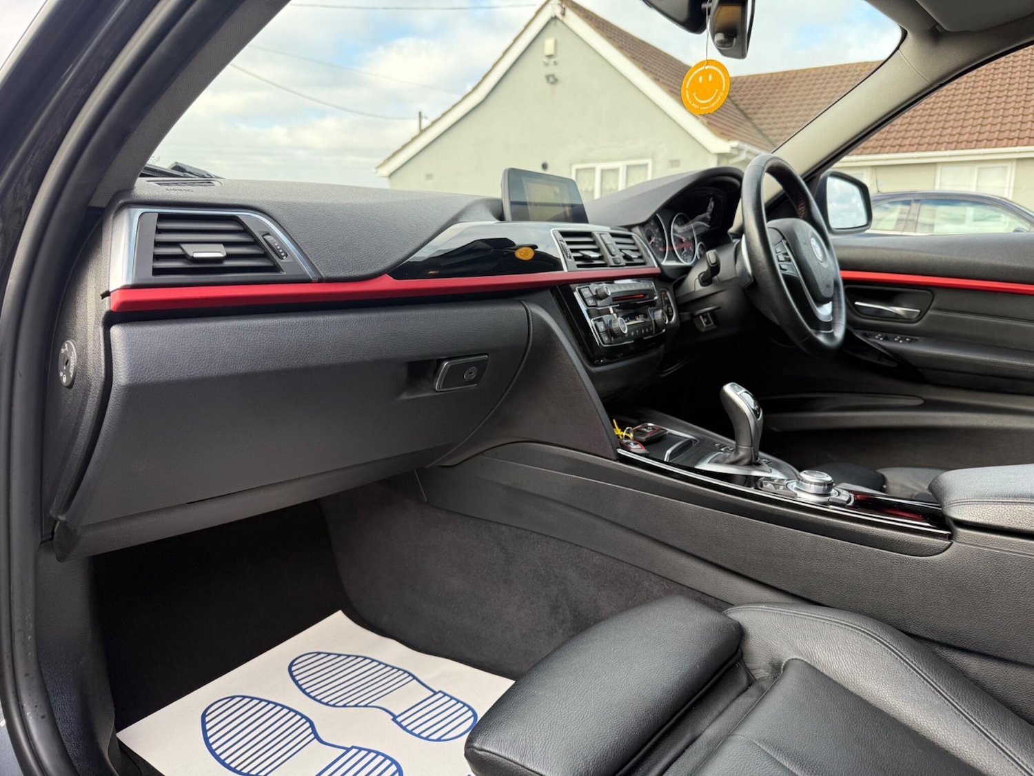 Used BMW 3 Series 2016 for sale - 76607944: Photo 2