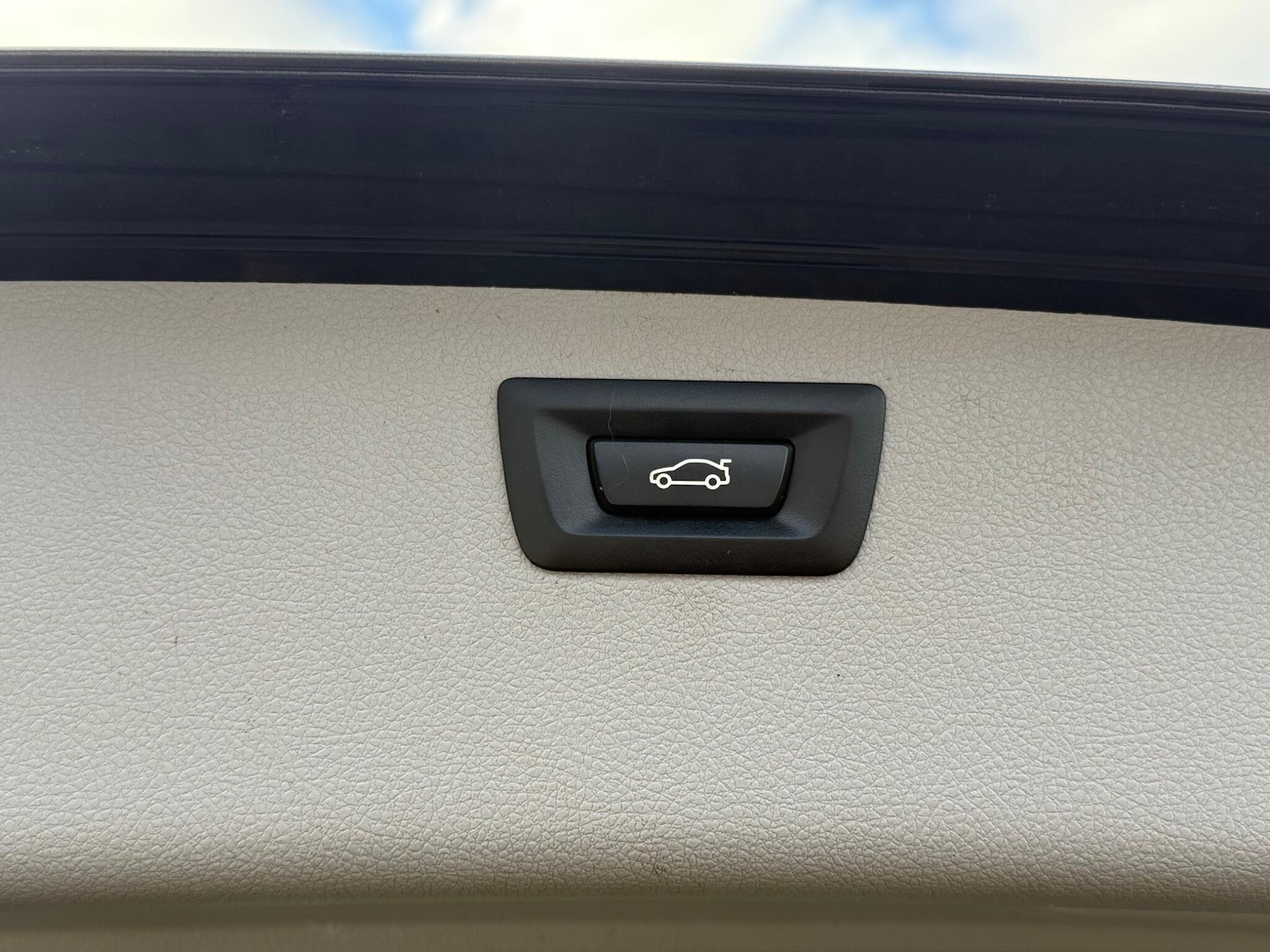 Used BMW 3 Series 2016 for sale - 76607944: Photo 38