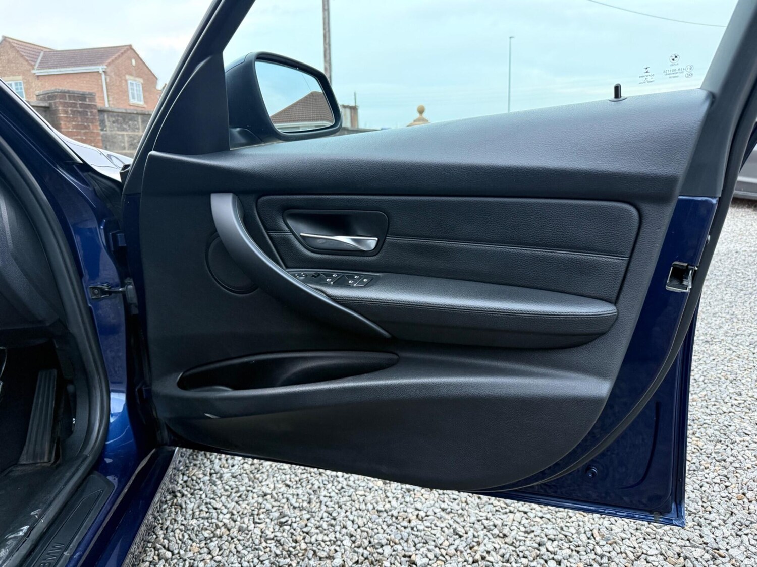 Used BMW 3 Series 2016 for sale - 76608457: Photo 32