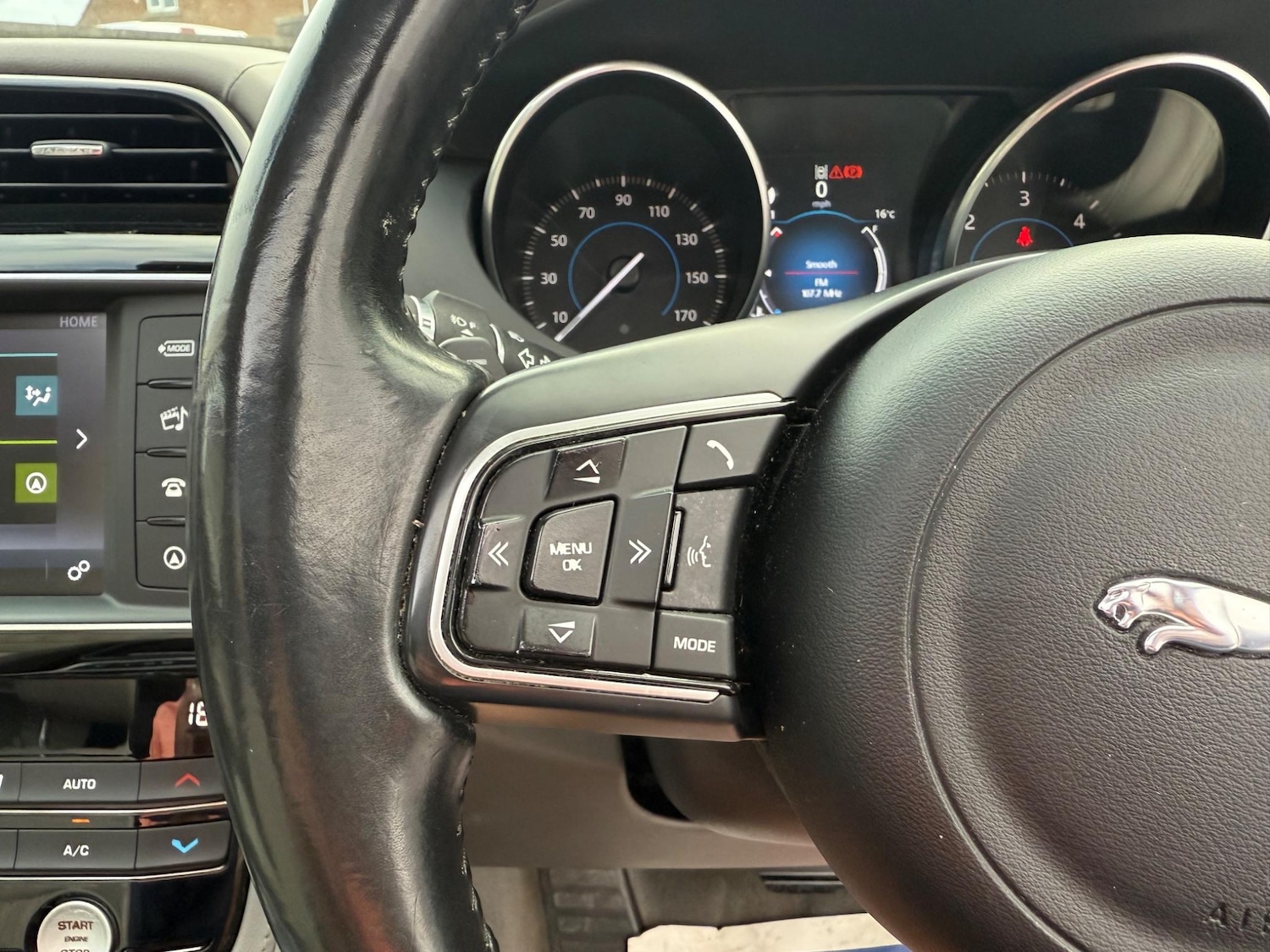 Used Jaguar F-Pace 2016 for sale - 77255440: Photo 46