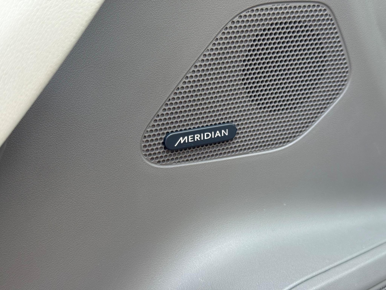 Used Jaguar F-Pace 2016 for sale - 77255440: Photo 53