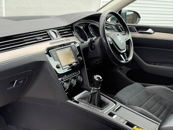 Used Volkswagen Passat 2015 for sale - 77626191: Photo