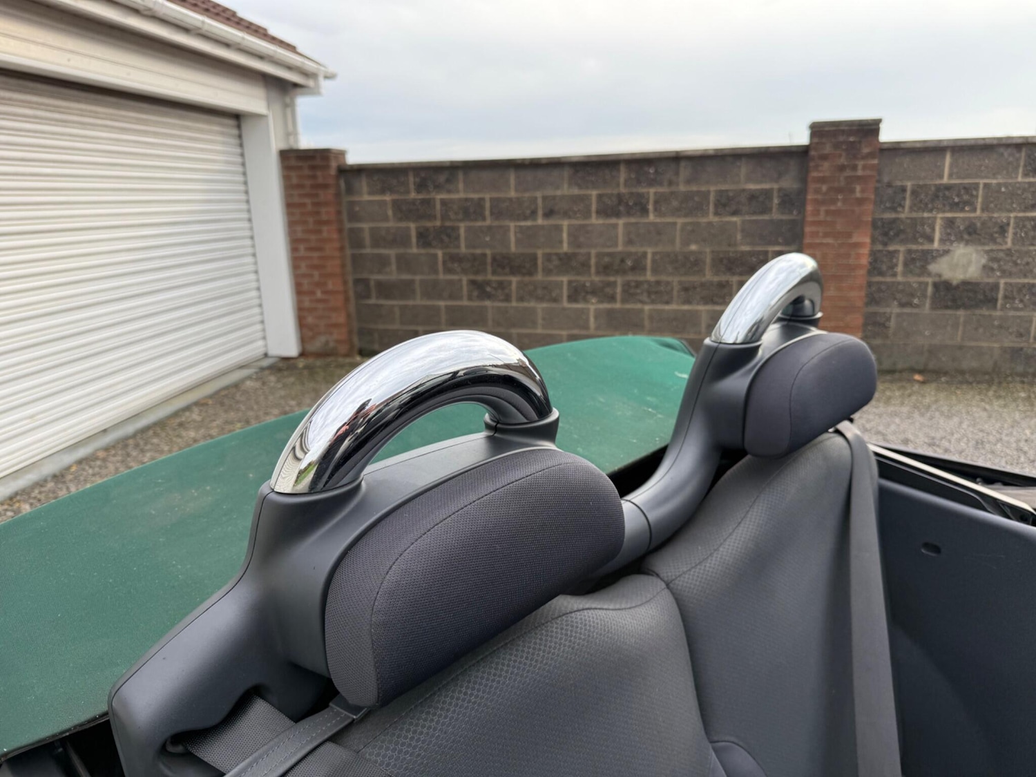 Used MINI Convertible 2004 for sale - 76607702: Photo 28