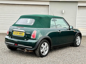Used MINI Convertible 2004 for sale - 76607702: Photo