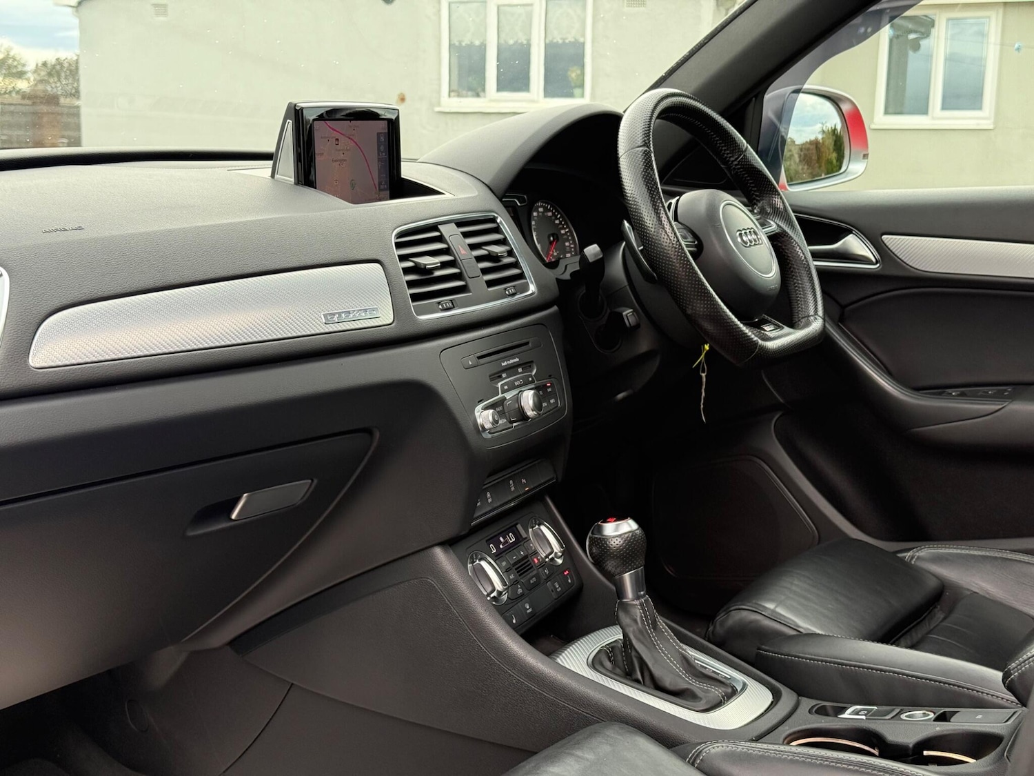 Used Audi RS Q3 2014 for sale - 76608147: Photo 2