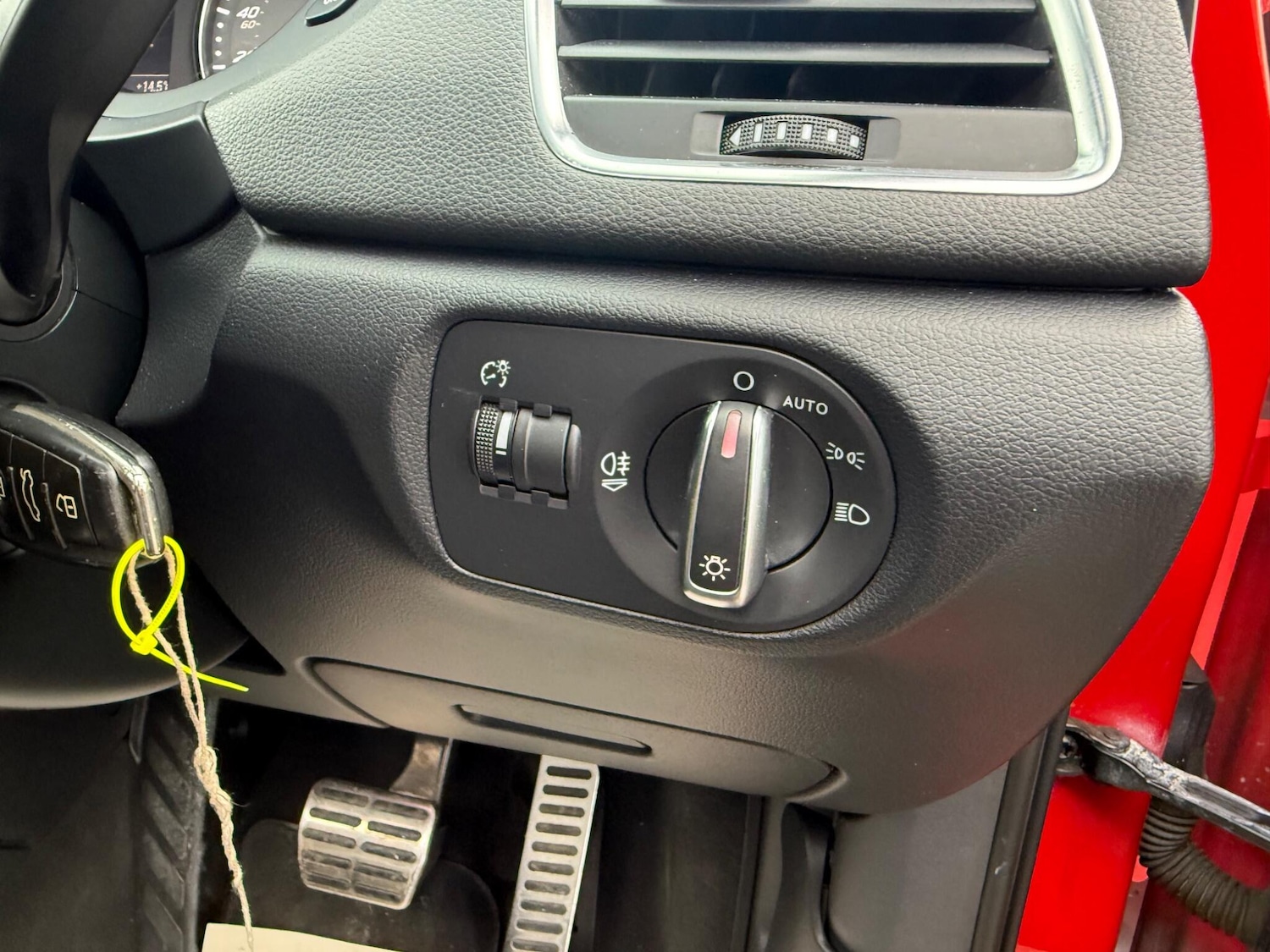 Used Audi RS Q3 2014 for sale - 76608147: Photo 46