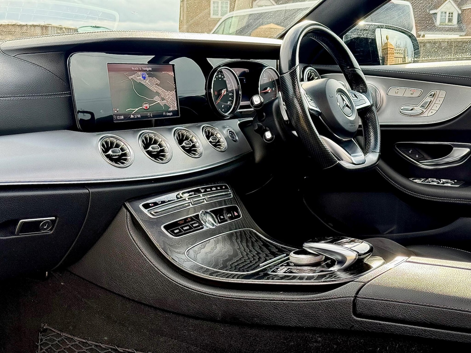 Used Mercedes-Benz E Class 2018 for sale - 77625313: Photo 2