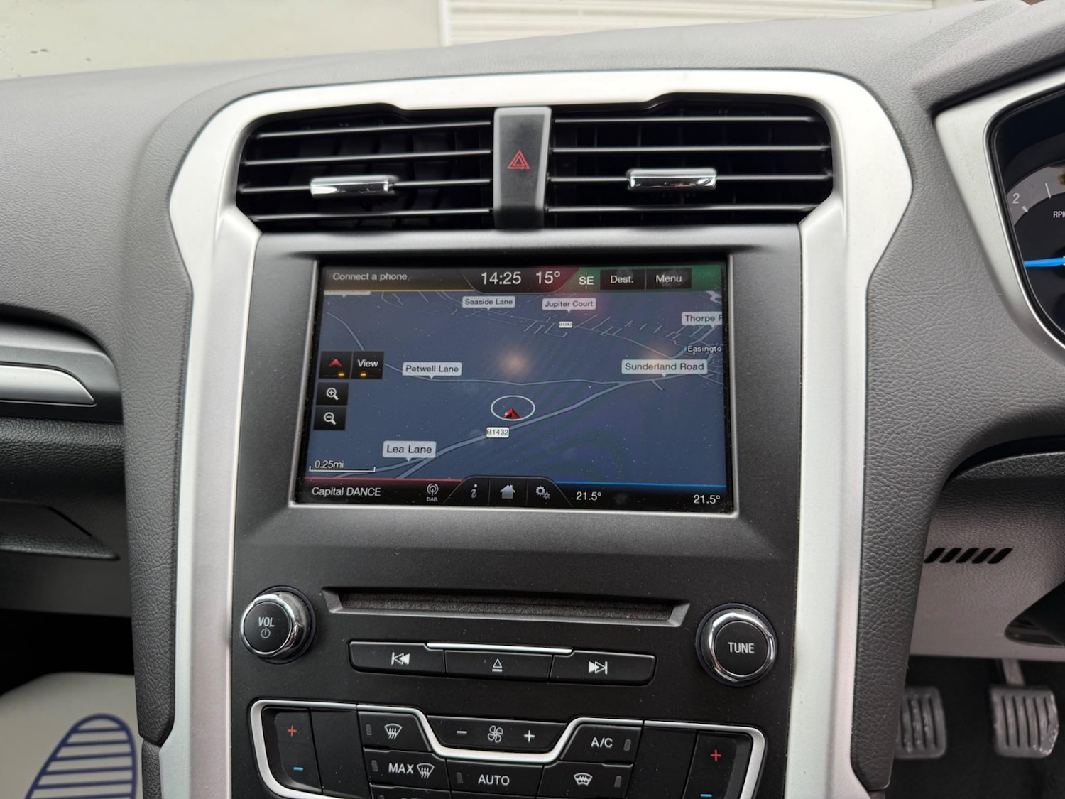 Used Ford Mondeo 2015 for sale - 76608178: Photo 39