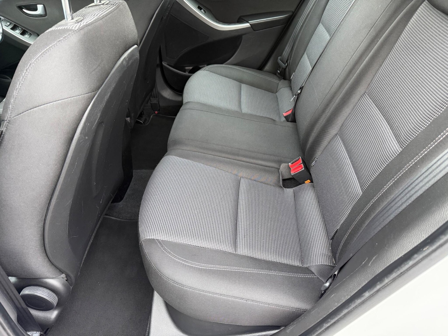 Used Hyundai i30 2014 for sale - 77478537: Photo 30