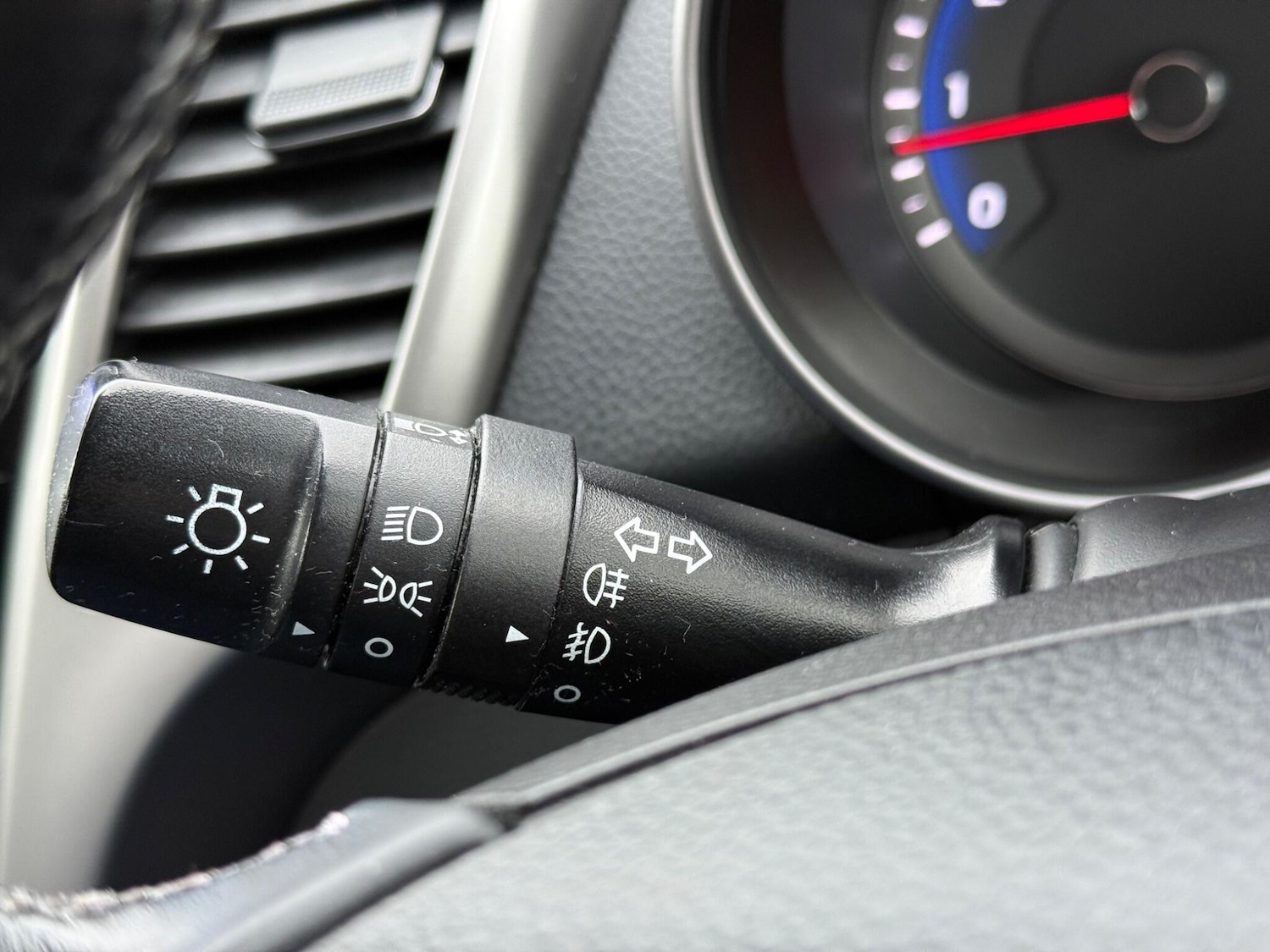 Used Hyundai i30 2014 for sale - 77478537: Photo 48