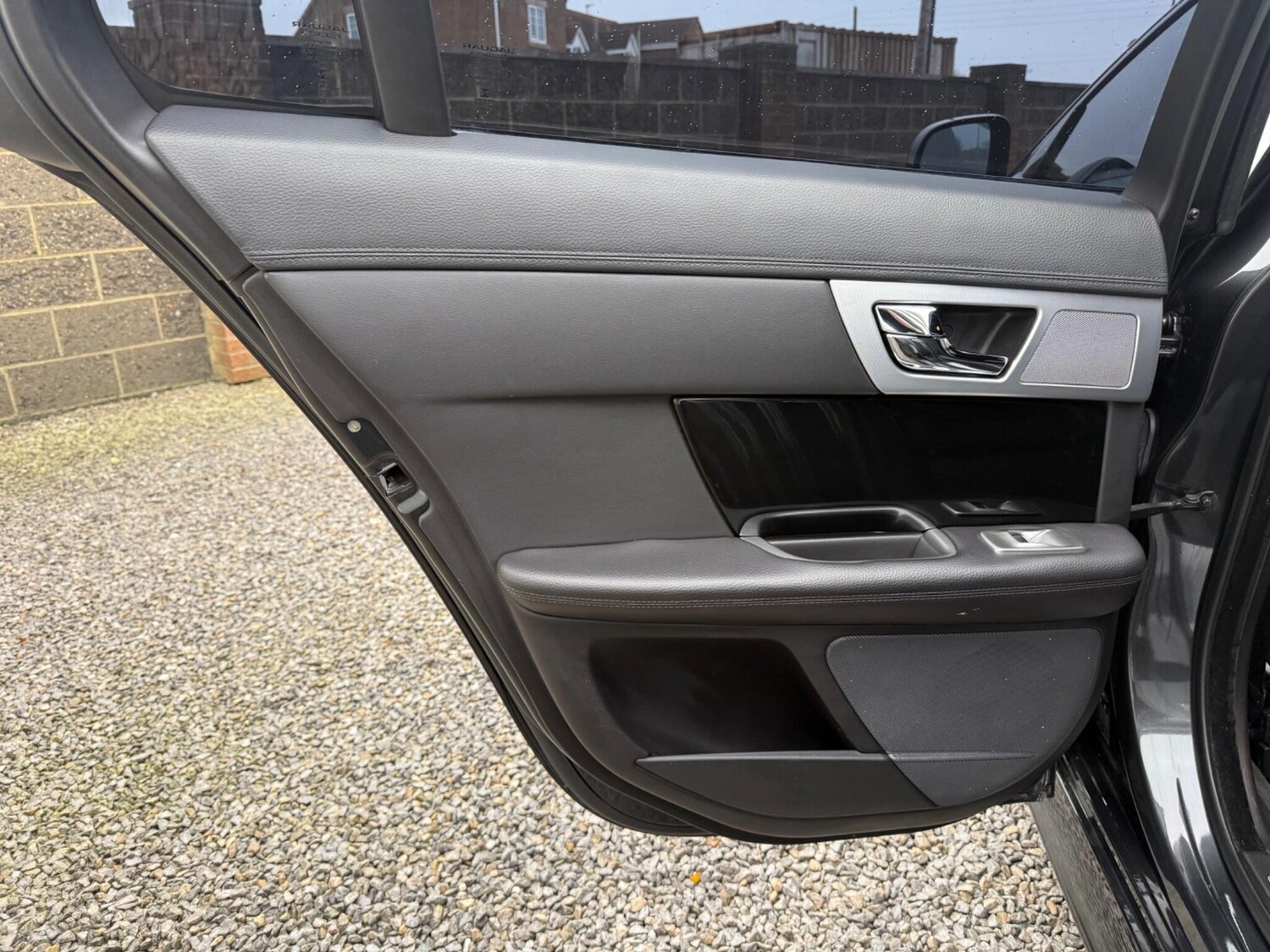 Used Jaguar XF 2015 for sale - 76613376: Photo 34