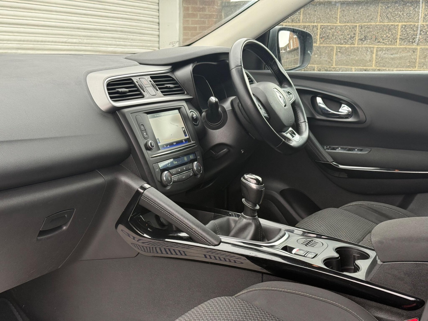 Used Renault Kadjar 2017 for sale - 76993248: Photo 2