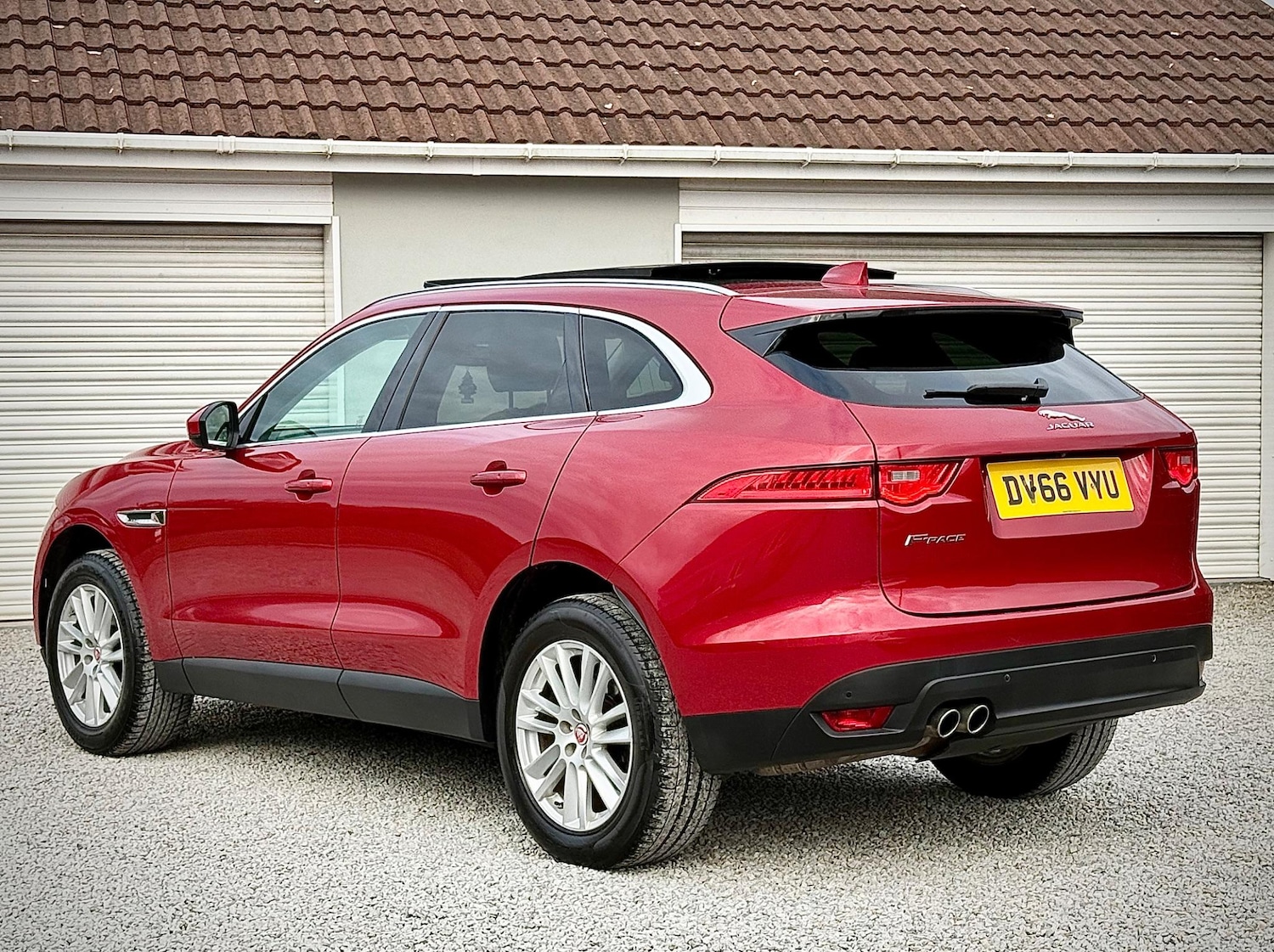 Used Jaguar F-Pace 2016 for sale - 76608552: Photo 12