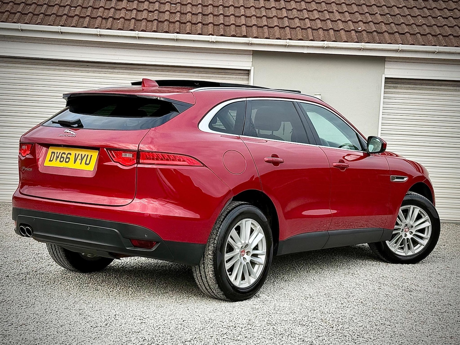 Used Jaguar F-Pace 2016 for sale - 76608552: Photo 15