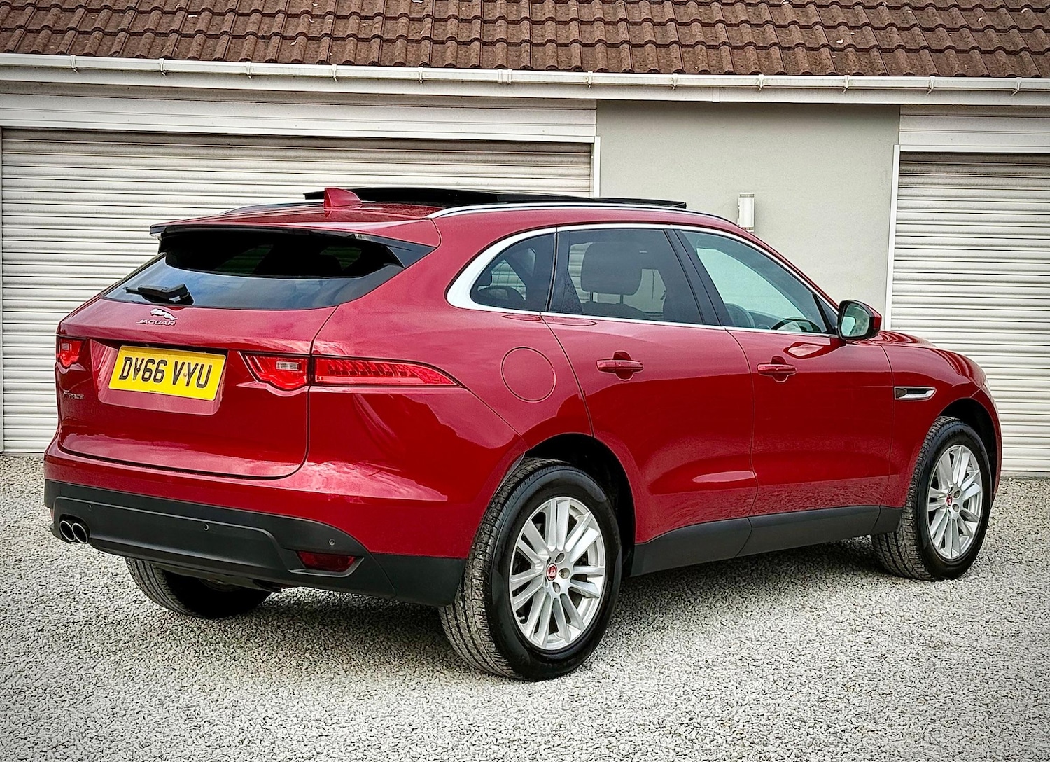 Used Jaguar F-Pace 2016 for sale - 76608552: Photo 16
