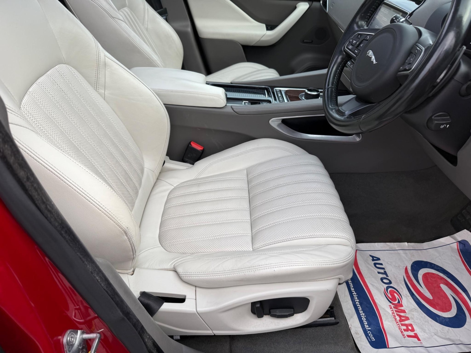 Used Jaguar F-Pace 2016 for sale - 76608552: Photo 26